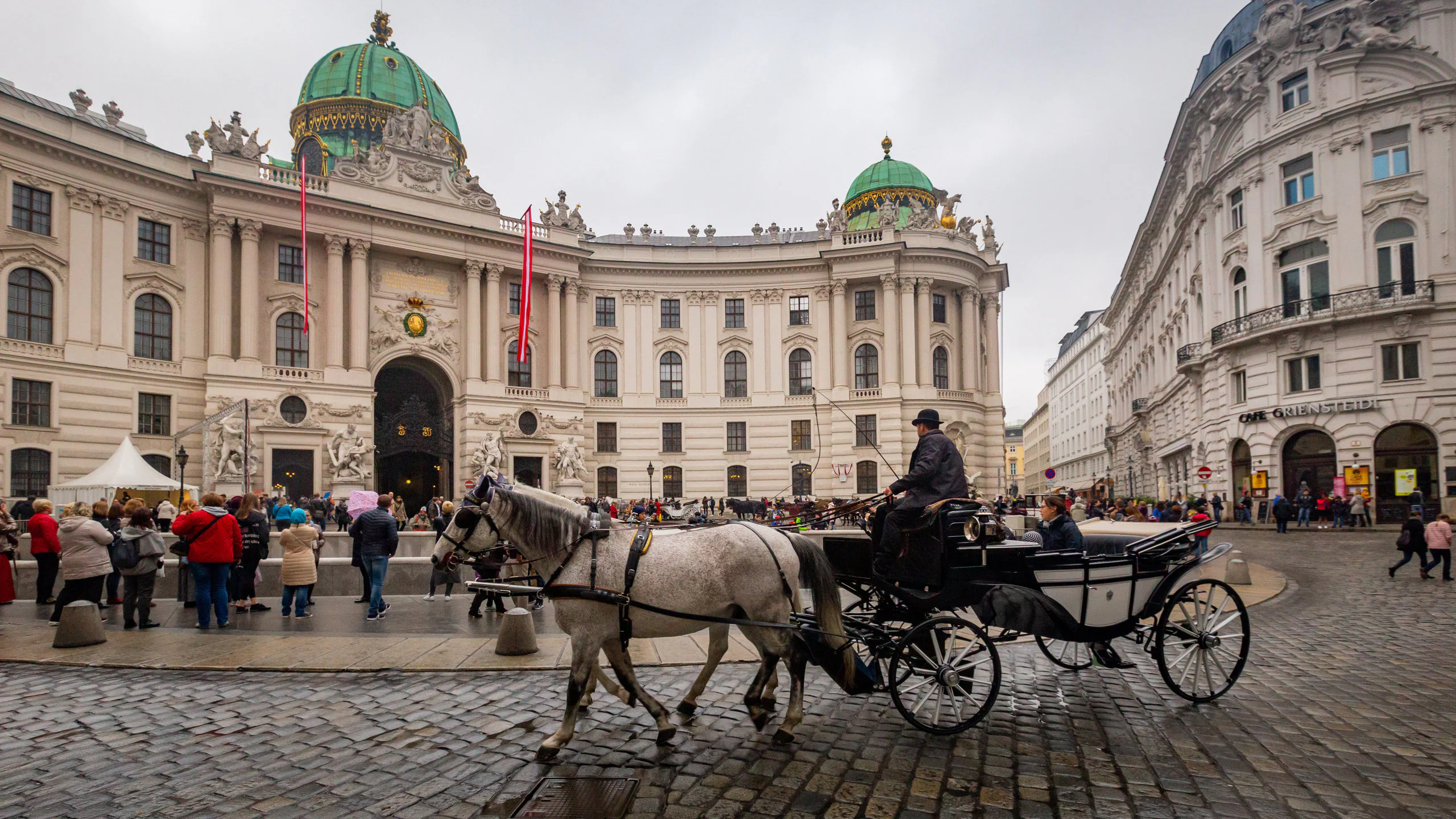 Wien: Eine Stadt voller Geschichte und Kultur entdecken