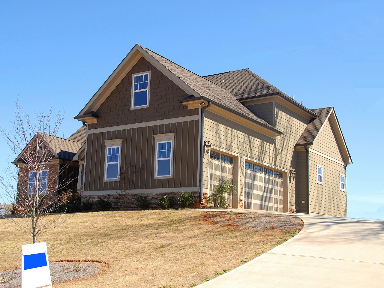 Vinyl Siding: A Low-Maintenance Solution to Transform Your Home Exterior