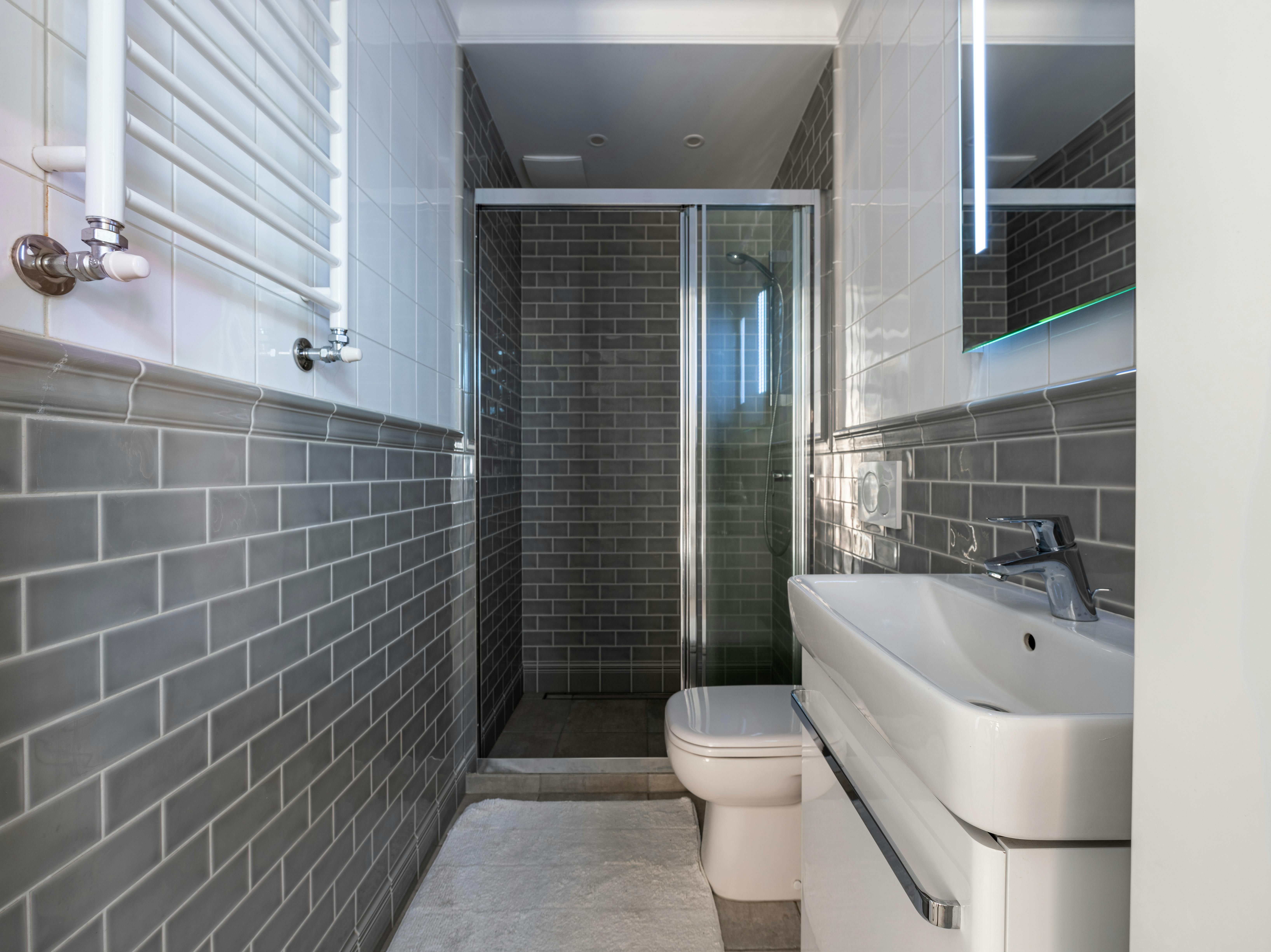 Complete Bathroom Remodels for Modern Homes